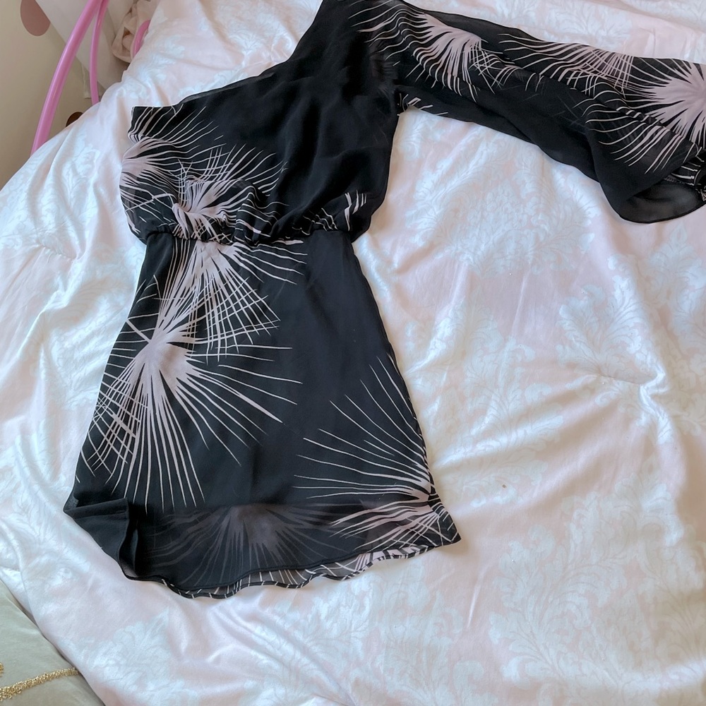 Women’s XS One sleeve Mini dress